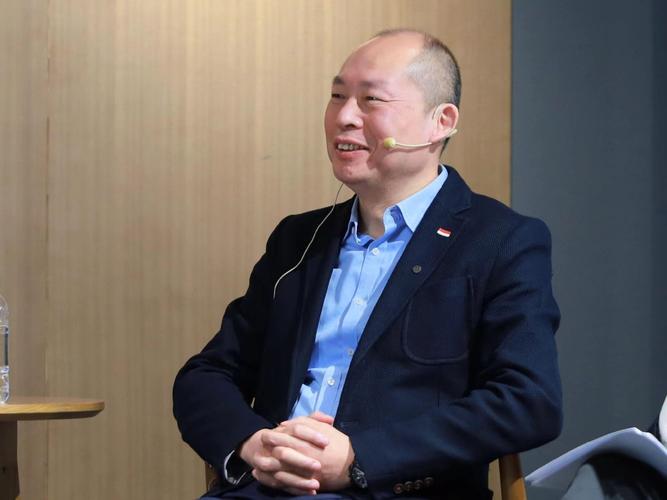 迎两会看发展|朱旗委员:打破高定价,低折扣怪圈,应加快图书价格立法|